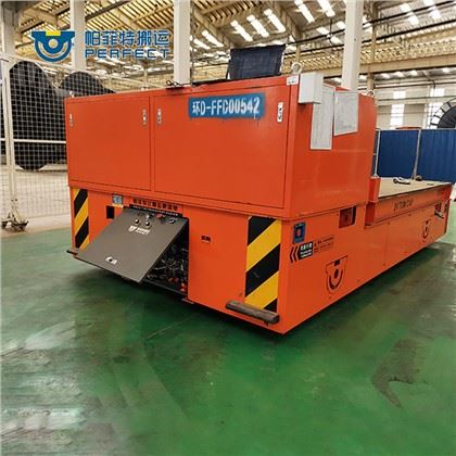 Epoxy मंजिल आपरेशन पर Trackeless स्थानांतरण गाड़ी